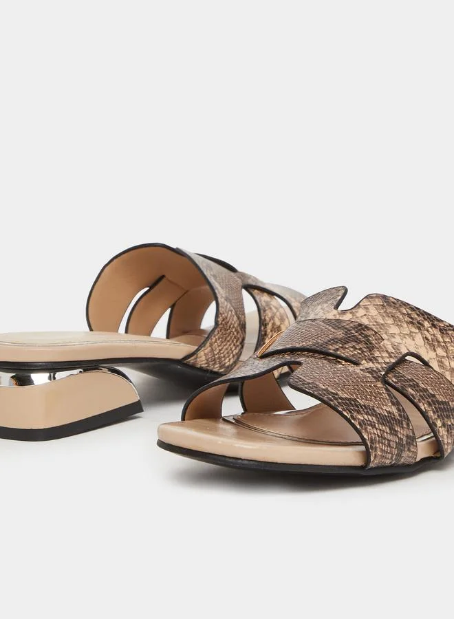 تايك تو صندل نسائي بنقشة جلد الثعبان وكعب سميك